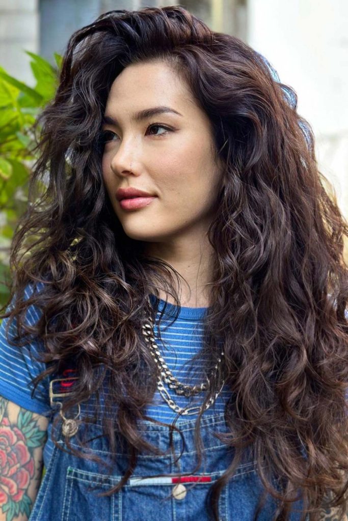 Deep Side Part Long Curly Hair
