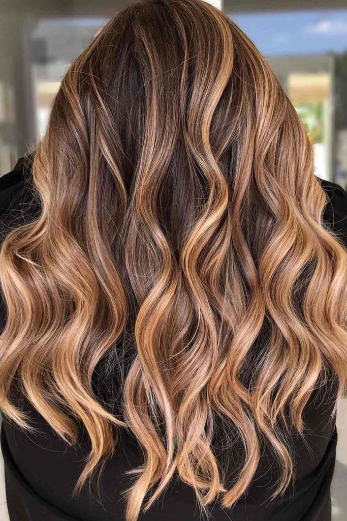 >Subtle Brunette Bronde Balayage Hair