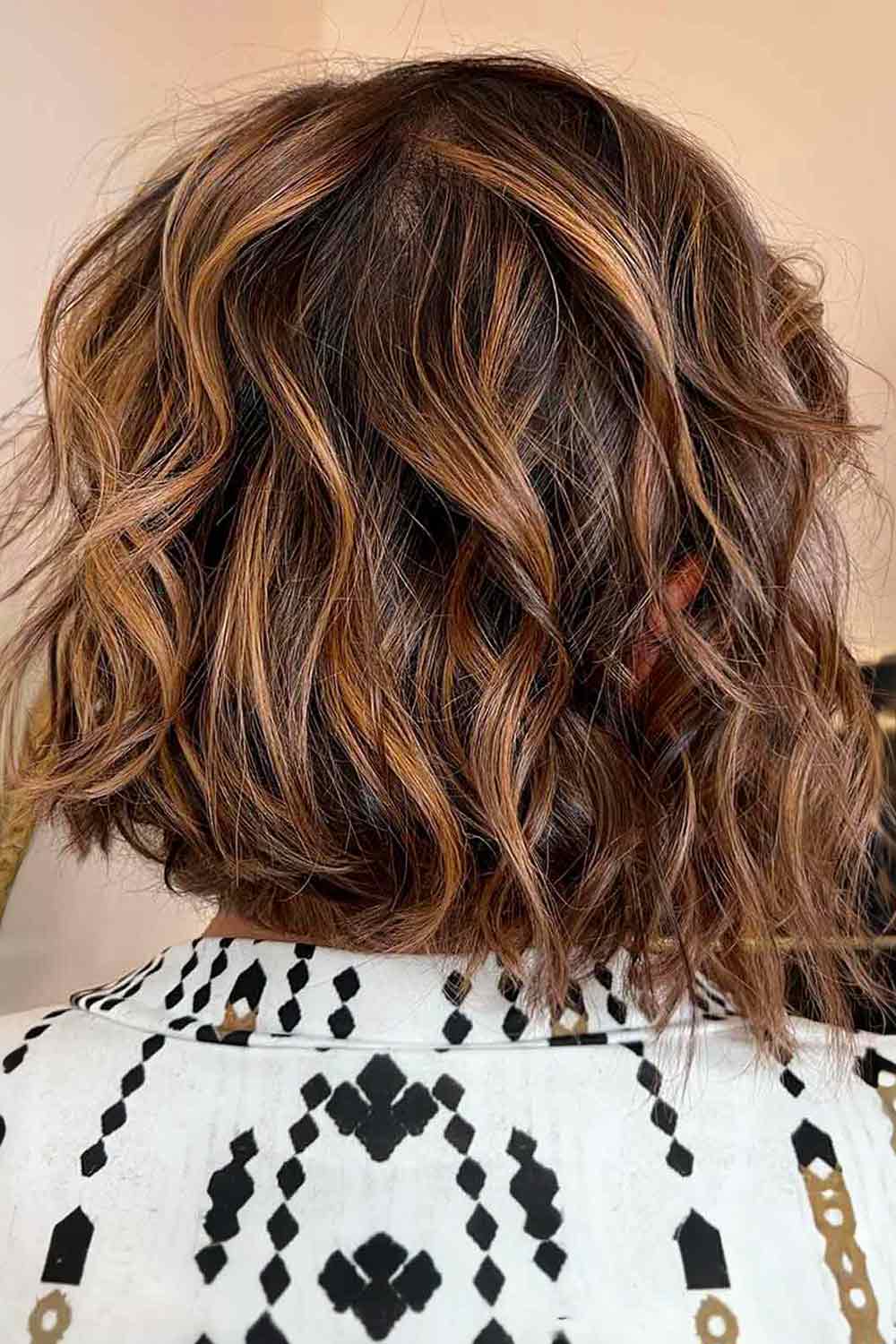 Wavy Lob with Balayage #mediumhairbalayage #balayagehairstyles #mediumhair #balayage