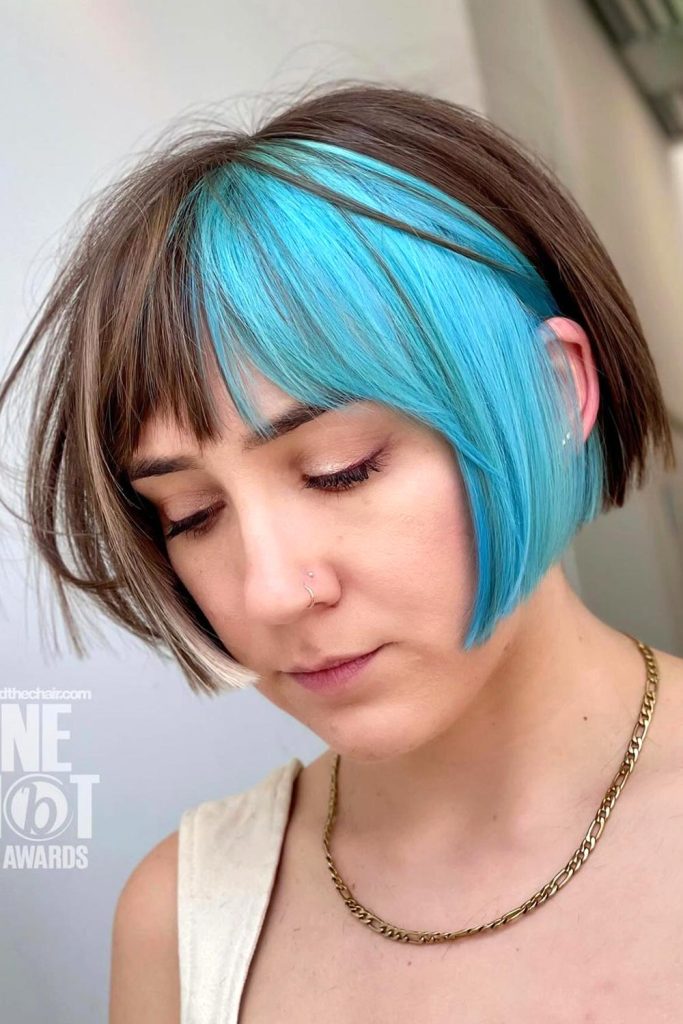 Edgy Short Hair With Under Aqua Block