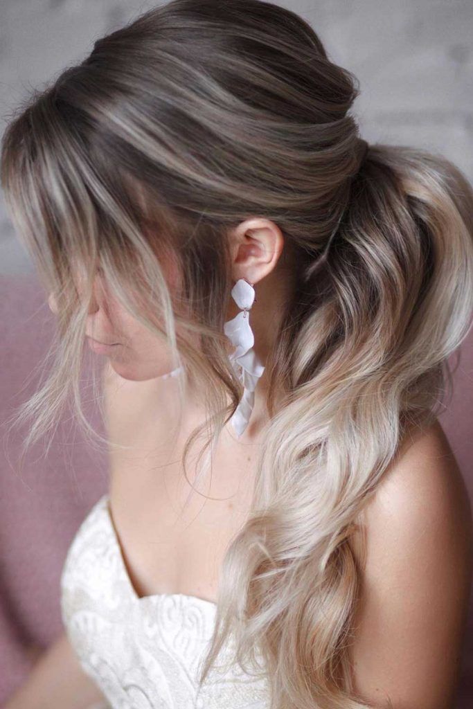 Voluminous Wavy Ponytail