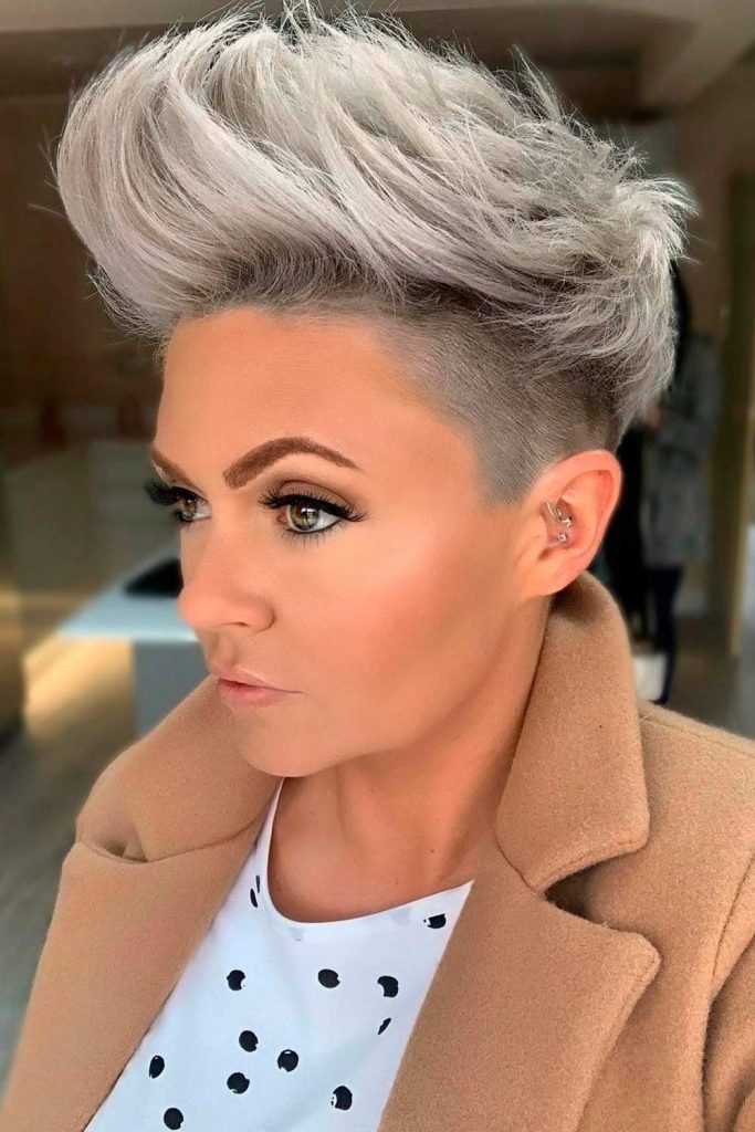 Faux-Hawk Upstyle