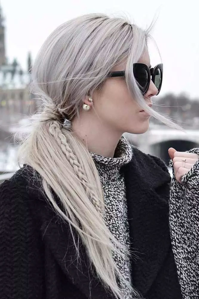 Side Ponytail 