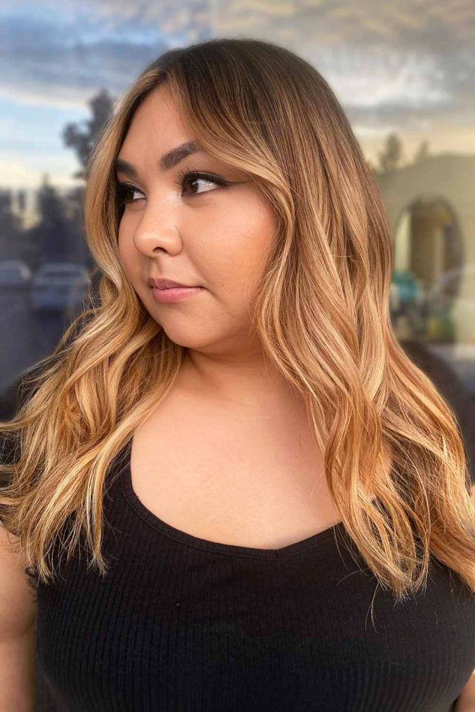 Wavy Strawberry Blonde Ombre Hair #blondeombrehair #blondeombre #ombrehaircolor