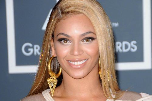 Spice Your Fashionable Look With Fantastic Hair Tinsel Trend