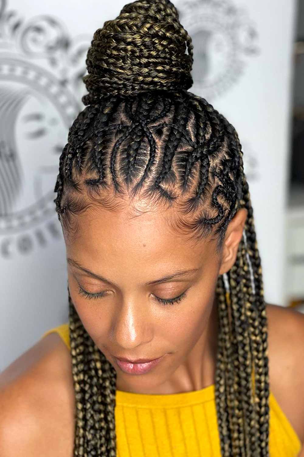 Feeling like getting something intricate and attention grabbing? Then stitch spider braids are made for you.